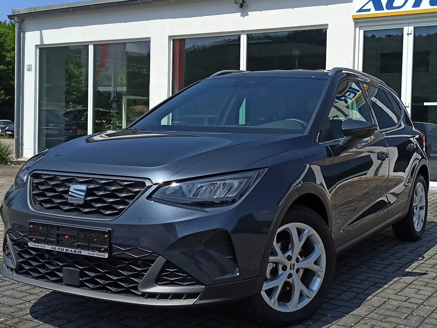 SEAT Arona 1.0 TSI OPF FR Grau - 1
