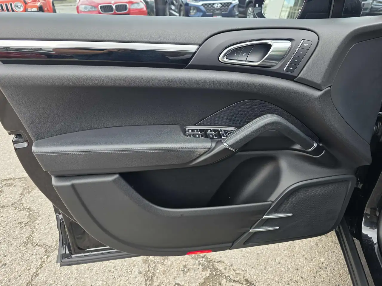 Porsche Cayenne снимка Porsche Cayenne