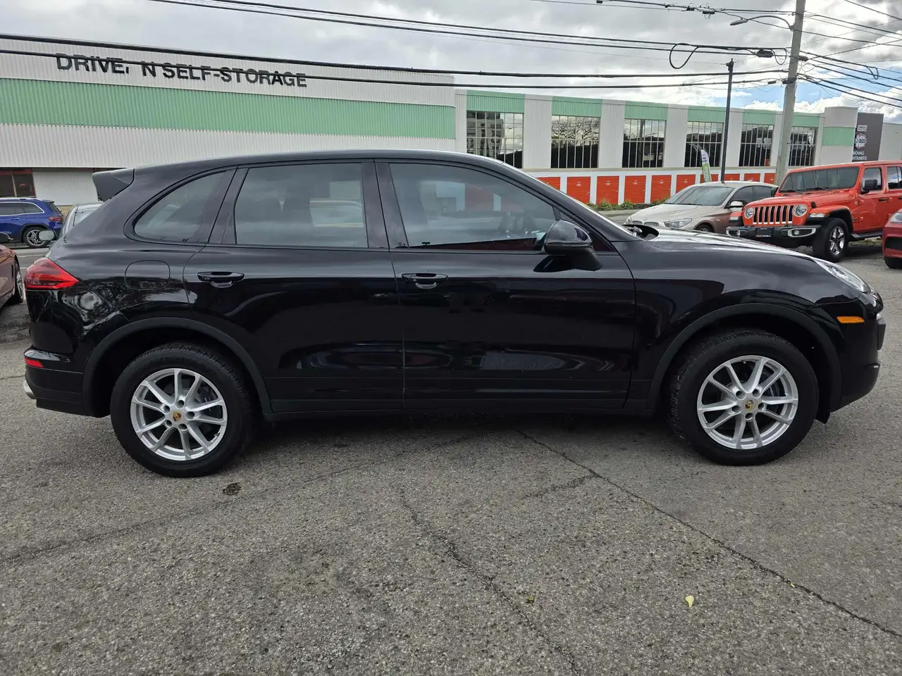 Porsche Cayenne снимка Porsche Cayenne
