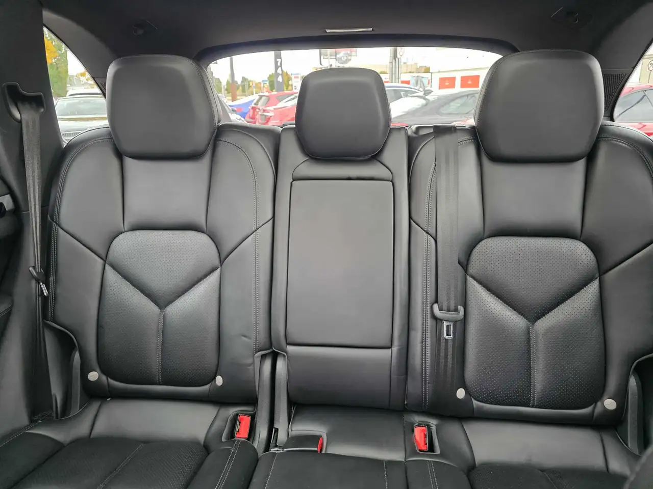 Porsche Cayenne снимка Porsche Cayenne