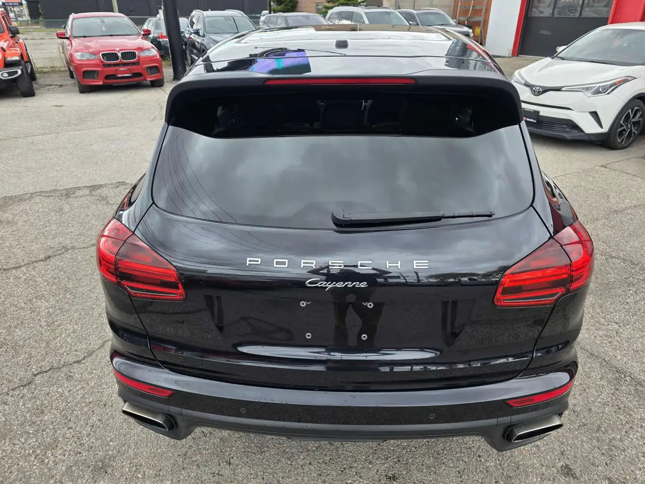Porsche Cayenne снимка Porsche Cayenne