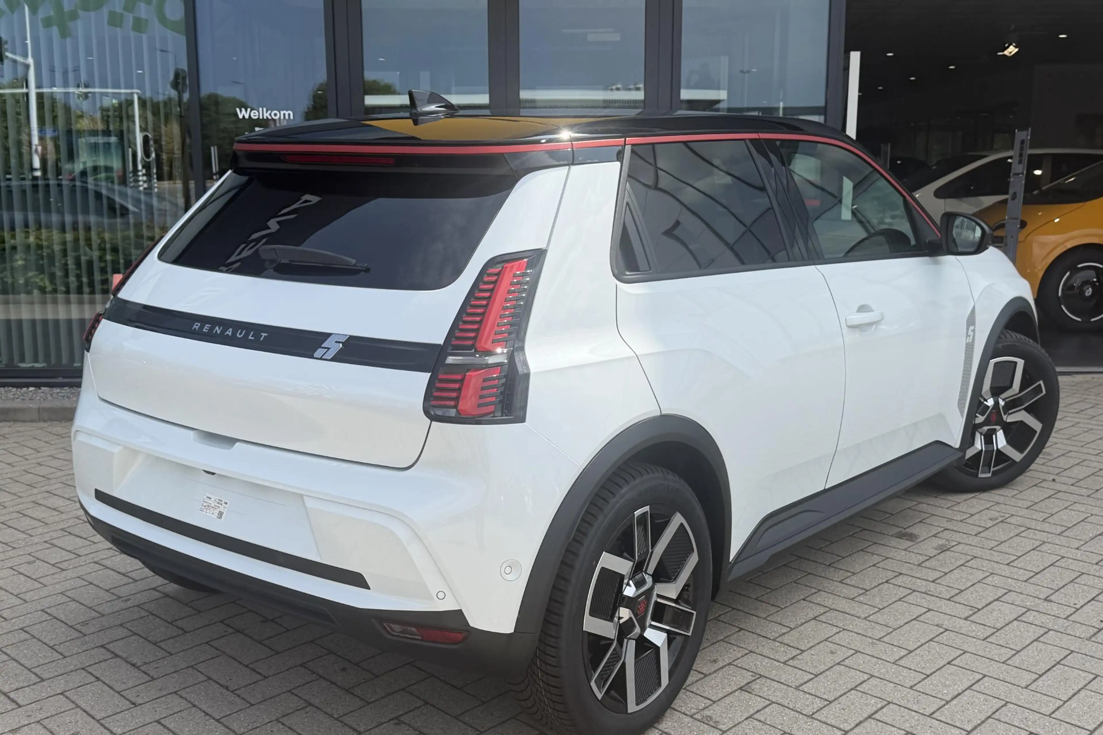 Renault R 5 E-TECH ELECTRIC comfort range techno 52 kWh Renaul — photo 2