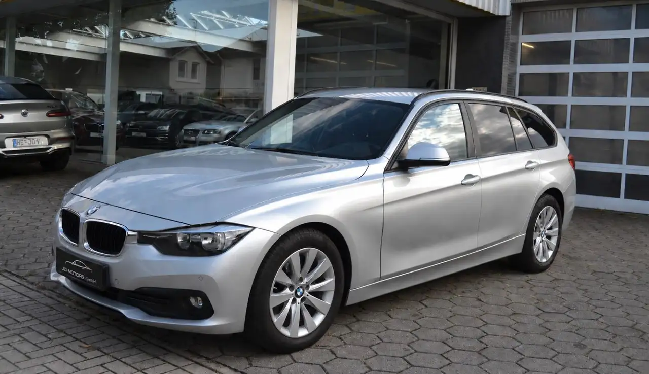 BMW 320