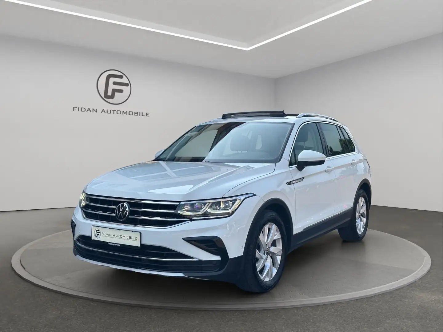 Volkswagen Tiguan Elegance*Virtual*Pano*Standhz*Matrix*ACC* Weiß - 1