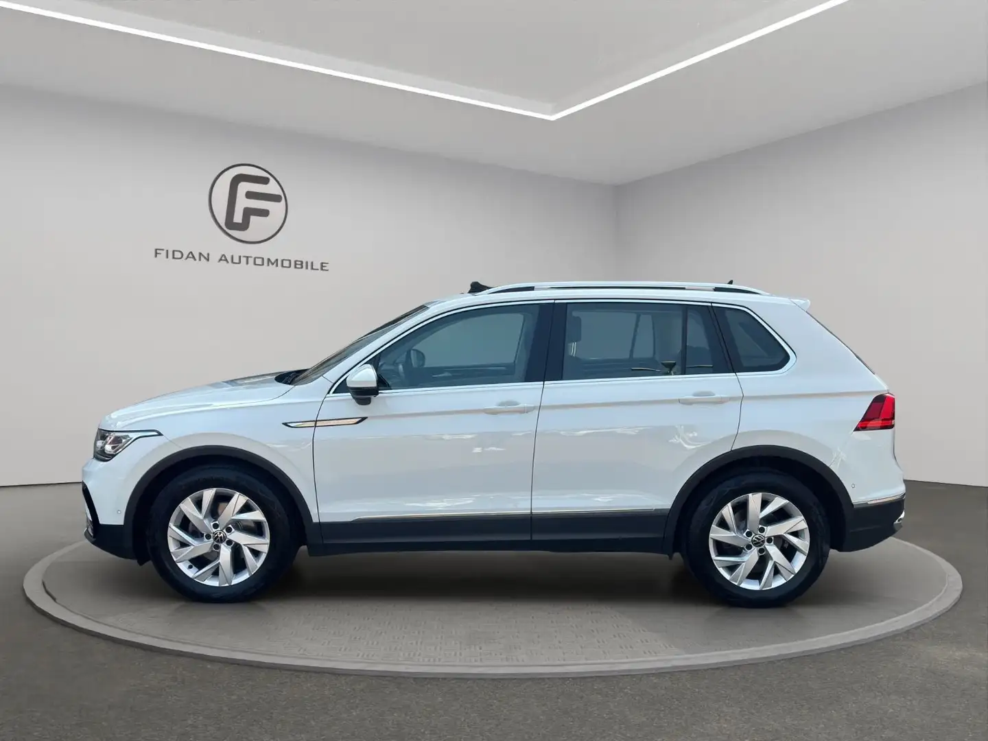 Volkswagen Tiguan Elegance*Virtual*Pano*Standhz*Matrix*ACC* Weiß - 2