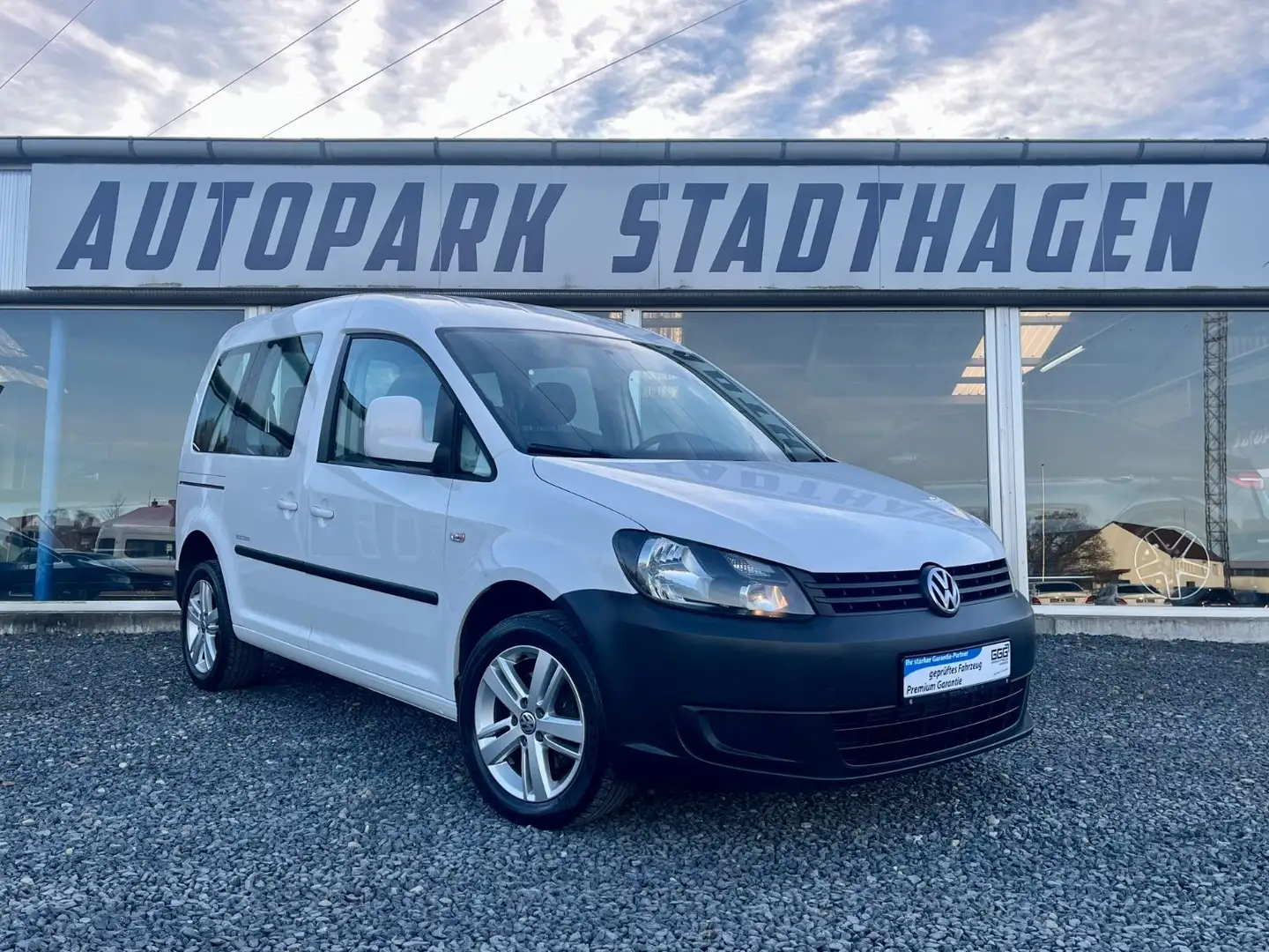 Volkswagen Caddy Kombi Soccer KLIMA/PDC hinten/ALU/TÜV NEU Blanc - 1