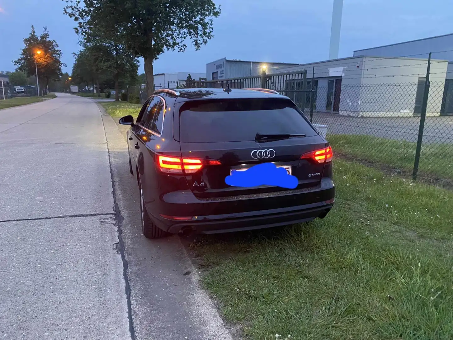 Audi A4 Avant g-tron 2.0 TFSI S tronic design - 2