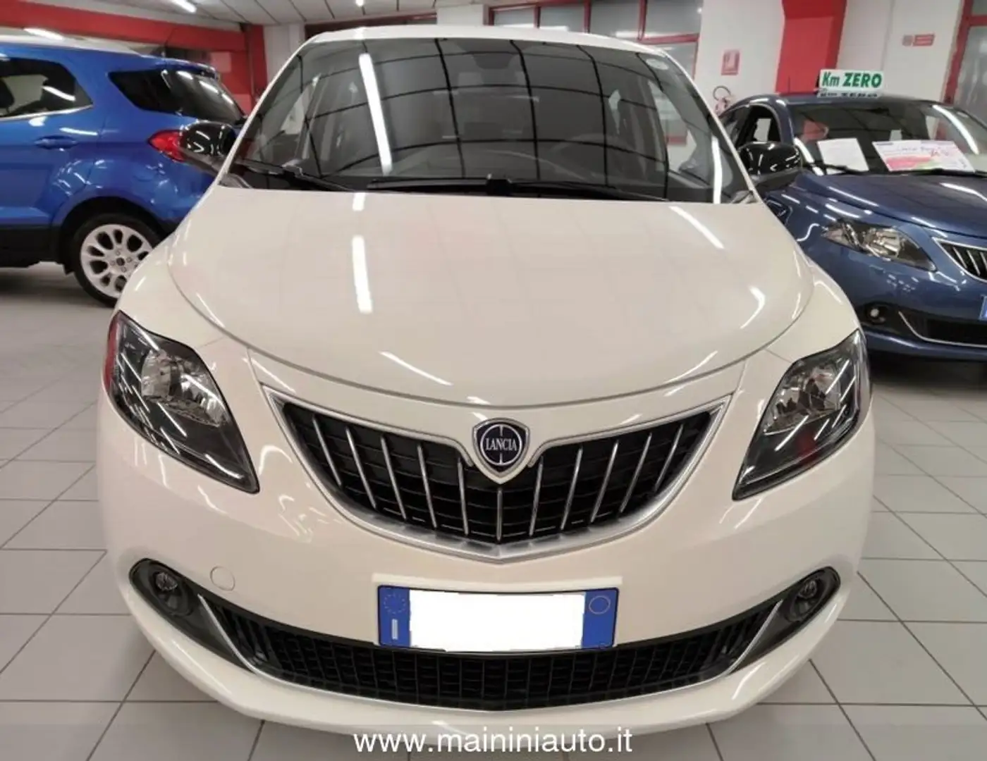 Lancia Ypsilon 1.0 Hybrid 70cv 5P Platino + Car Play "SUPER PROM Blanco - 2