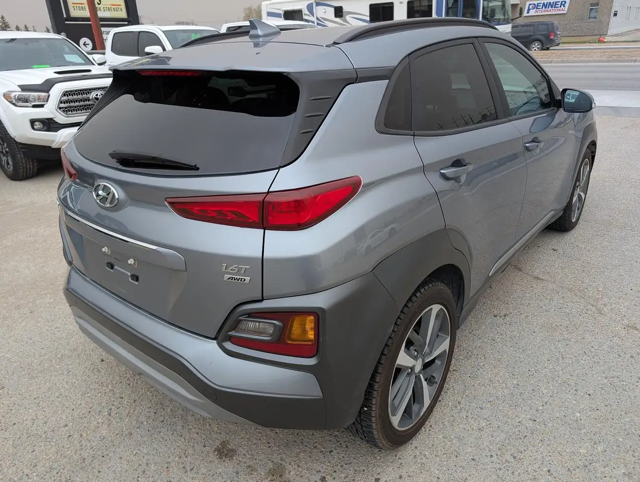 Hyundai KONA снимка Hyundai KONA