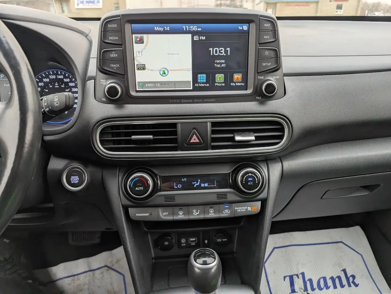 Hyundai KONA снимка Hyundai KONA