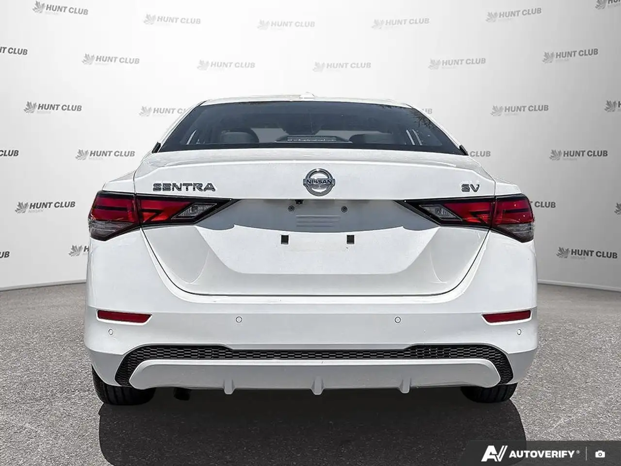 Nissan Sentra снимка Nissan Sentra