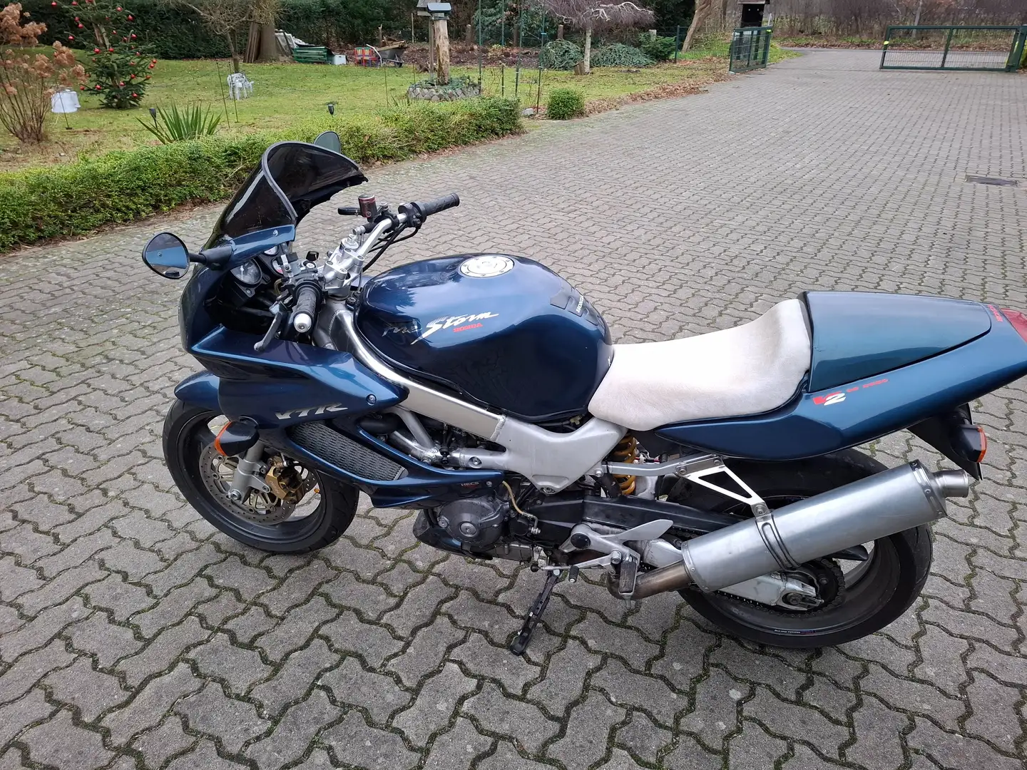 Honda VTR 1000 Sportler Blau - 1