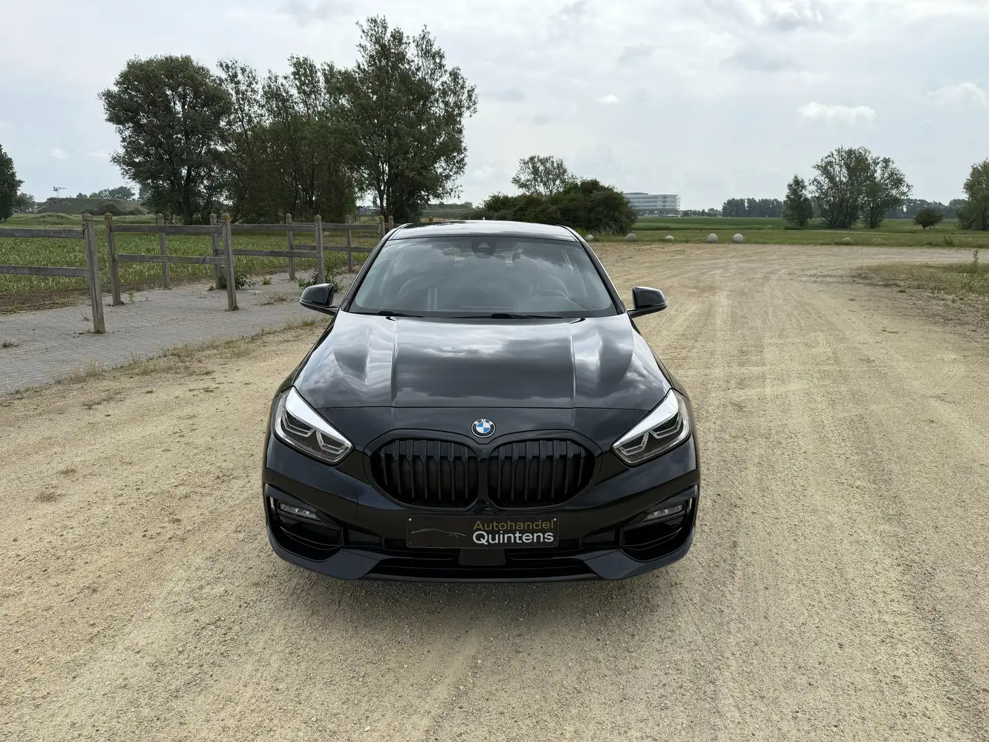 BMW 116 24 maand Garantie,Sport,Sportzetels,Camera,Gps,LED Zwart - 1