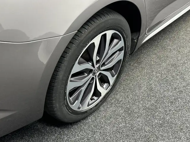 Renault Talisman view 14