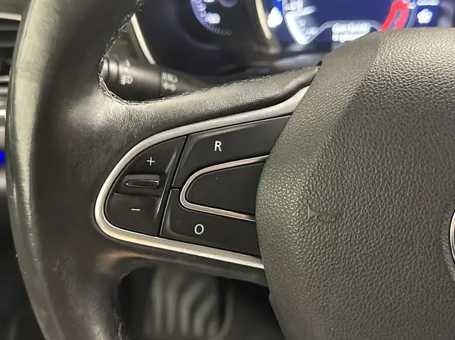 Renault Talisman view 24