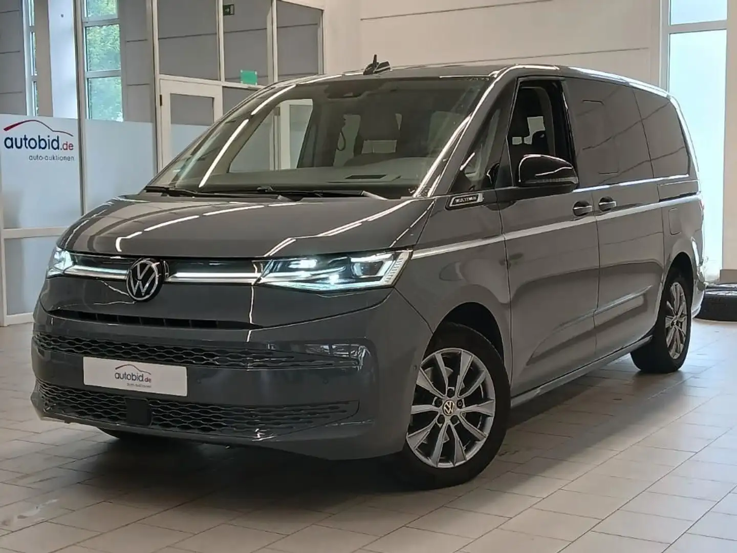 Volkswagen T7 Multivan Style lang ACC AHK IQL 7S HuD SHZ RK Grau - 1