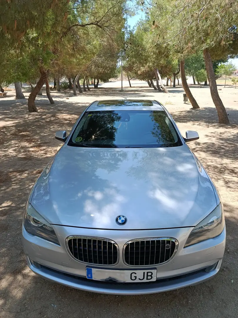 BMW 730 730dA Plateado - 1
