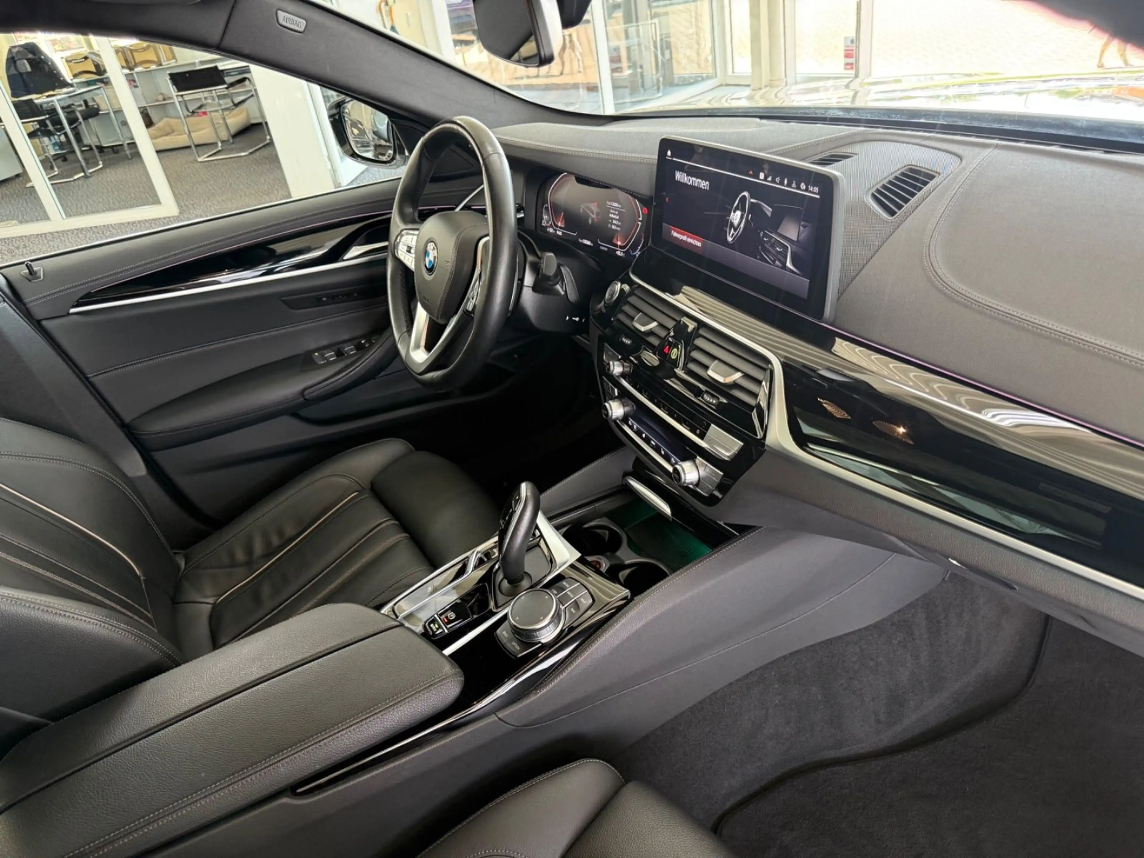 BMW 530 d Touring xDrive Luxury Line AUT./CAM/STANDHE — photo 7