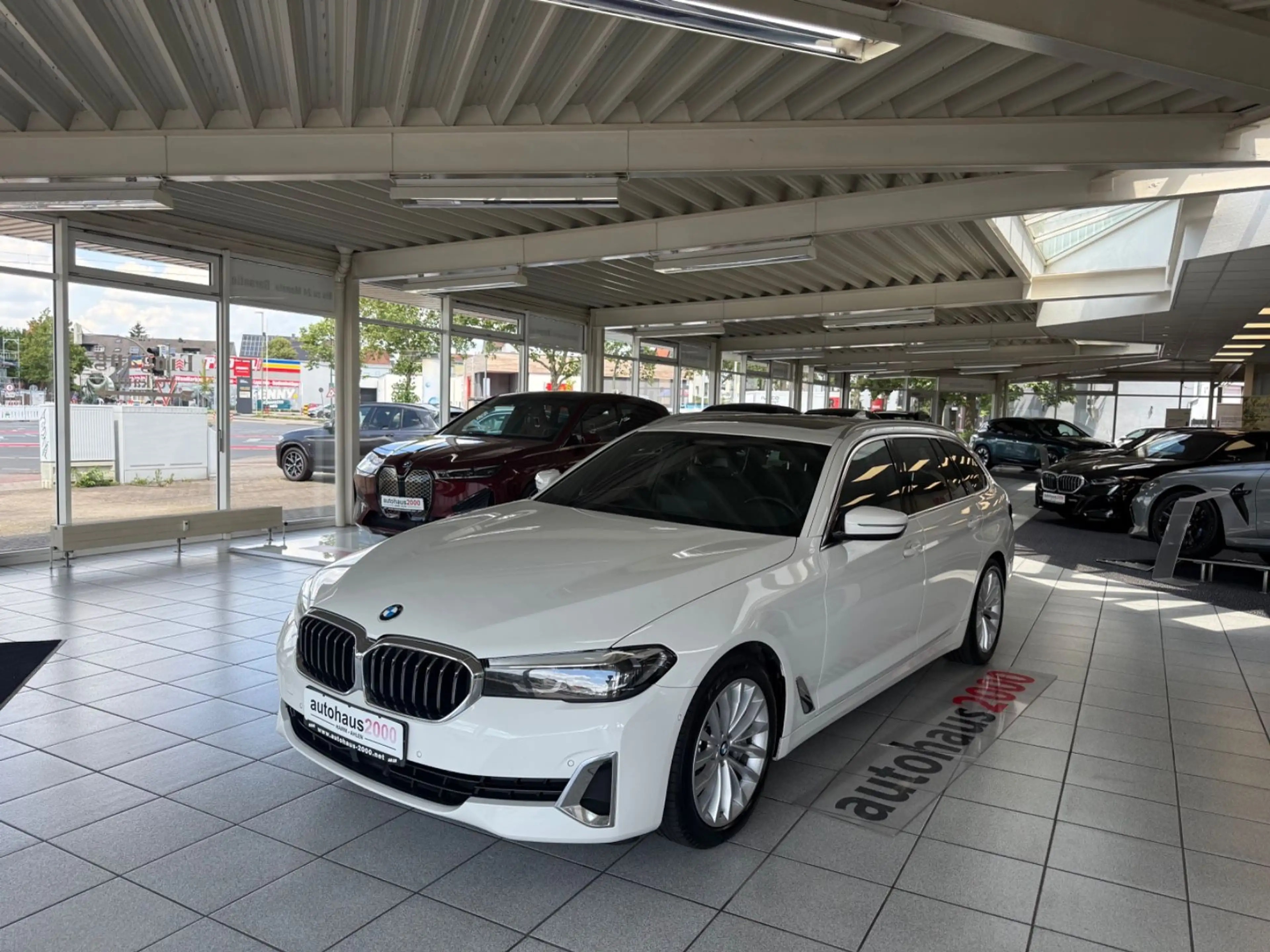 BMW 530 d Touring xDrive Luxury Line AUT./CAM/STANDHE — photo 4