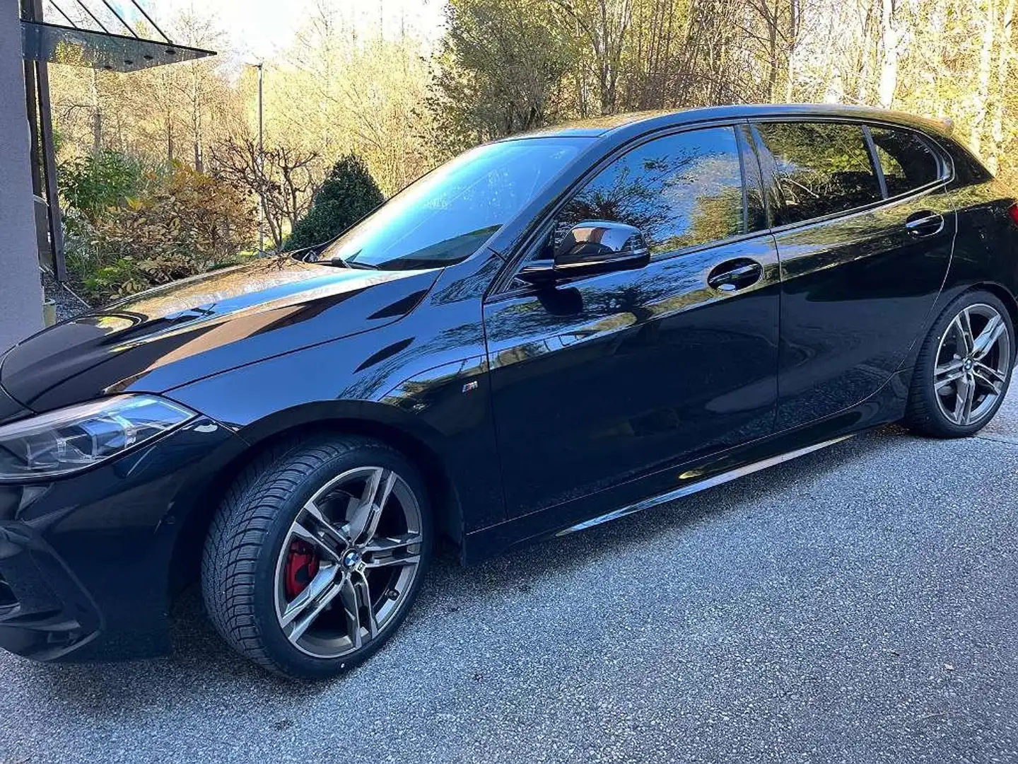 BMW 118 118i Aut. Schwarz - 1