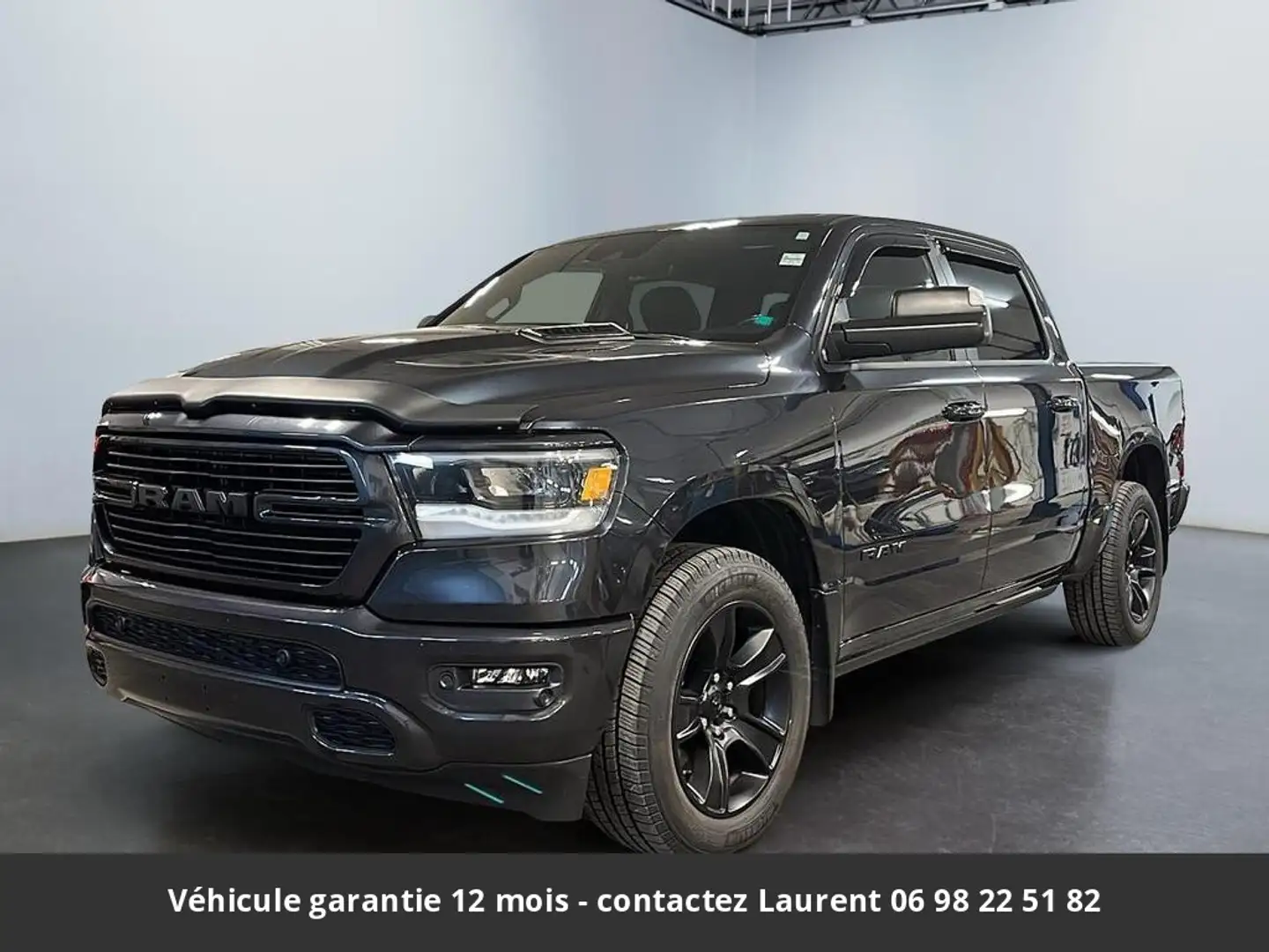 Dodge RAM Sport Night 12P 5.7L 4x4 Tout compris hors homolog Gris - 1