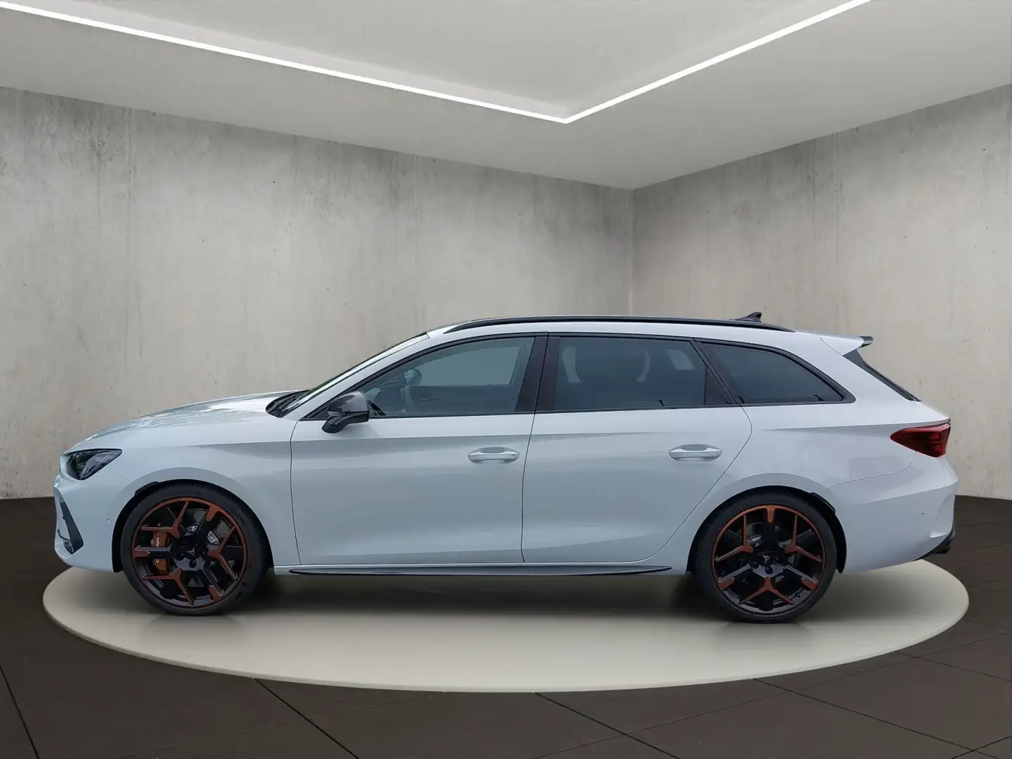 CUPRA Leon Sportstourer VZ Extreme 2.0 TSI 245 kW (333 Weiß - 2