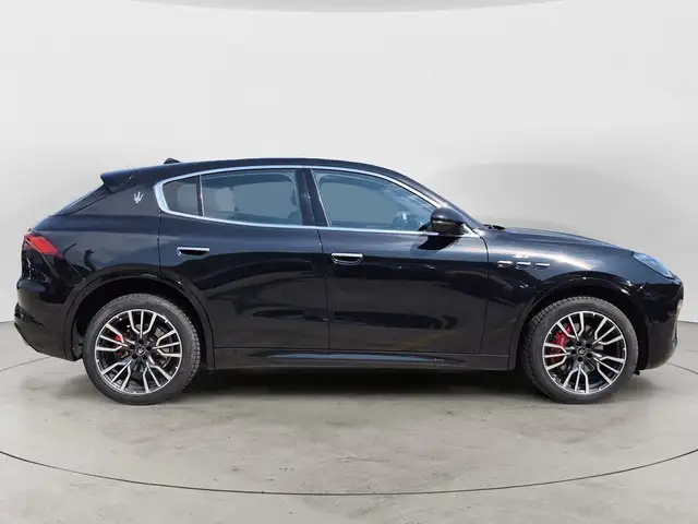 Maserati Grecale view 5
