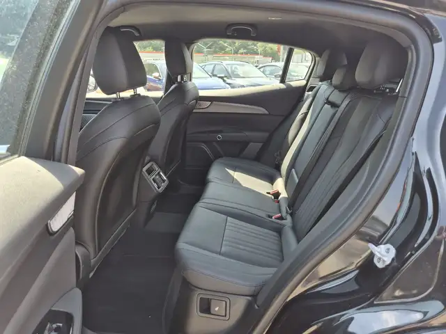 Maserati Grecale view 7