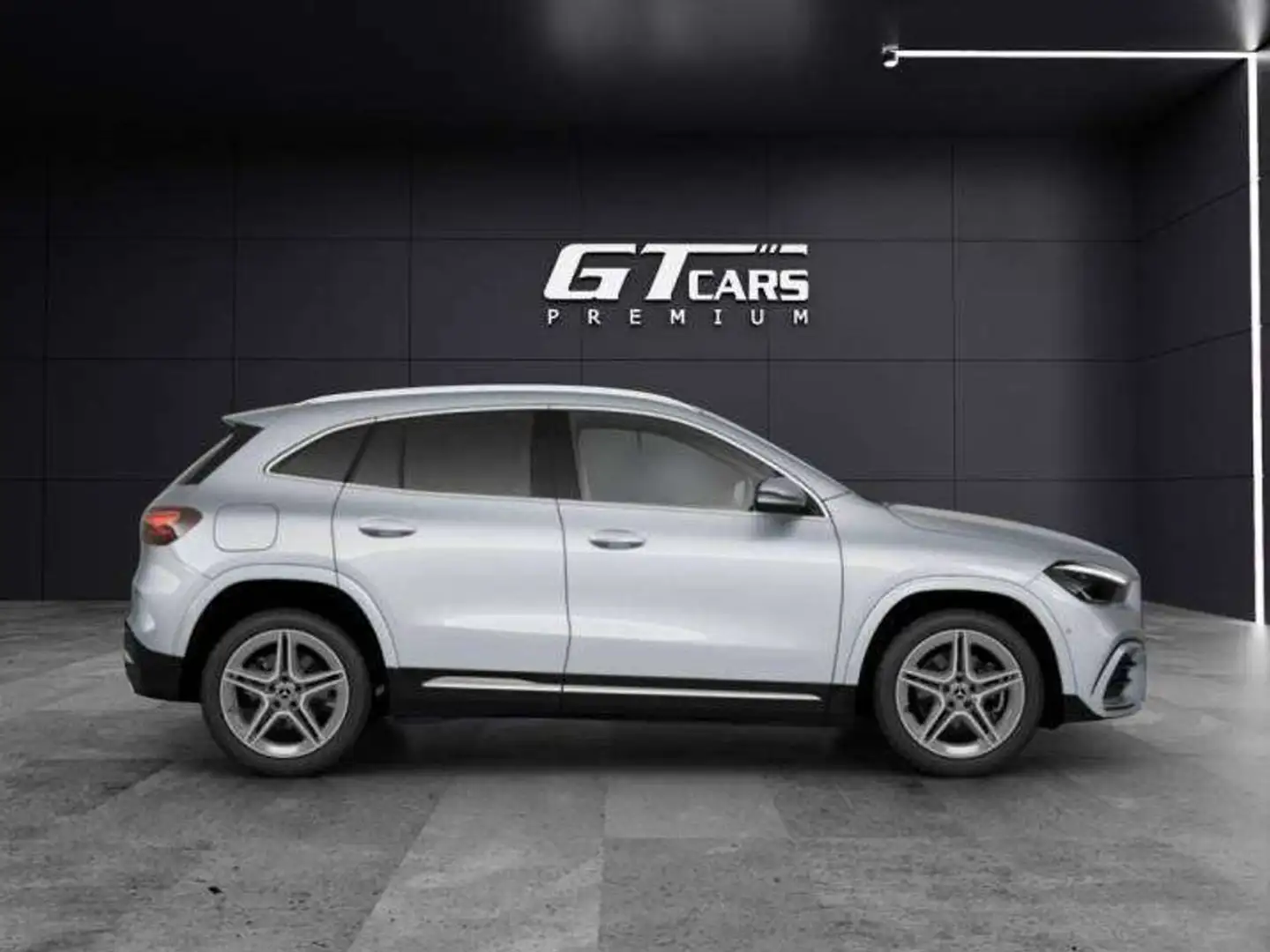 Mercedes-Benz GLA 45 AMG 250e Plateado - 2