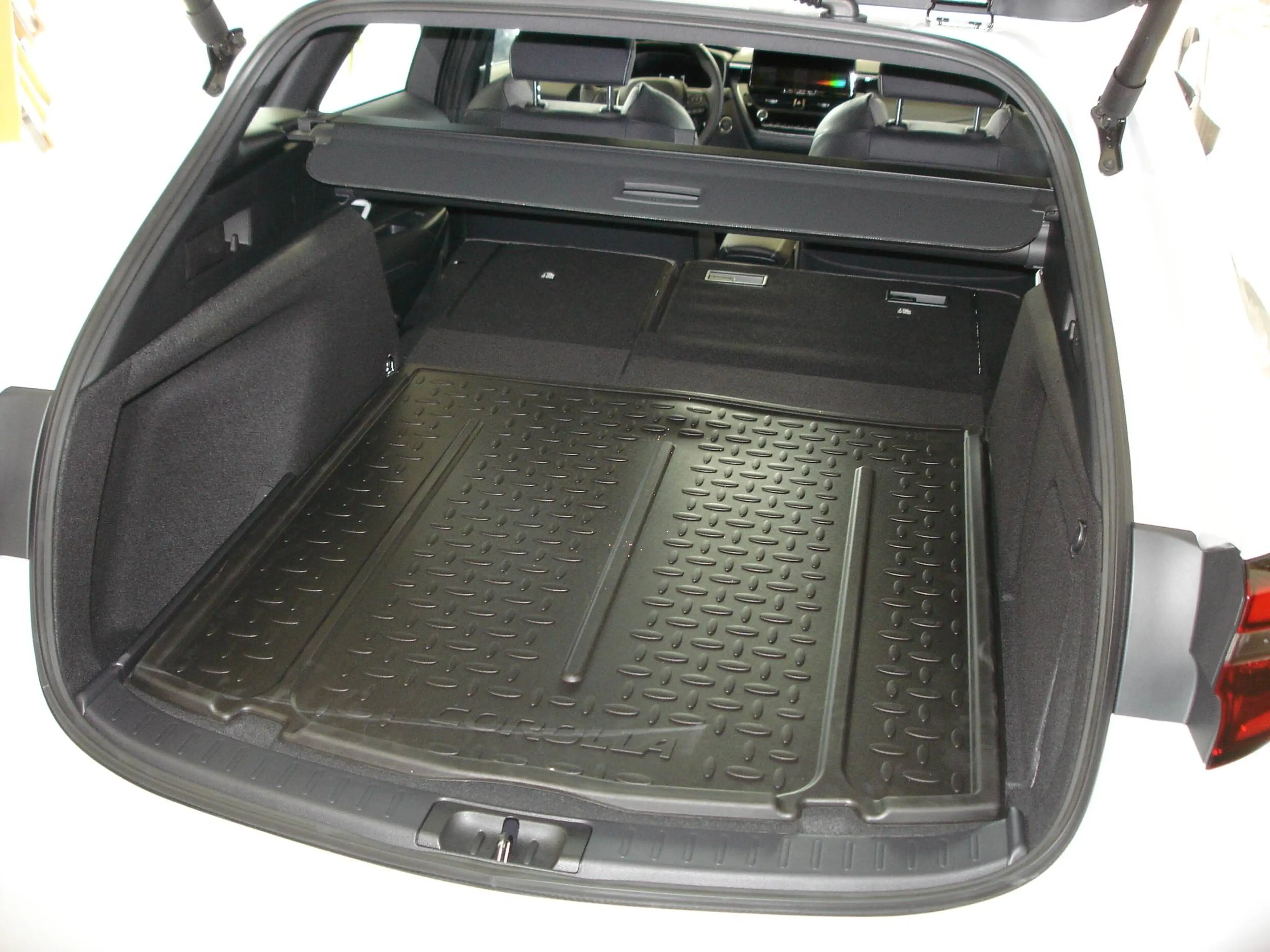 Toyota Corolla Corolla Hybrid 2.0 Hybrid Teamplayer — photo 5
