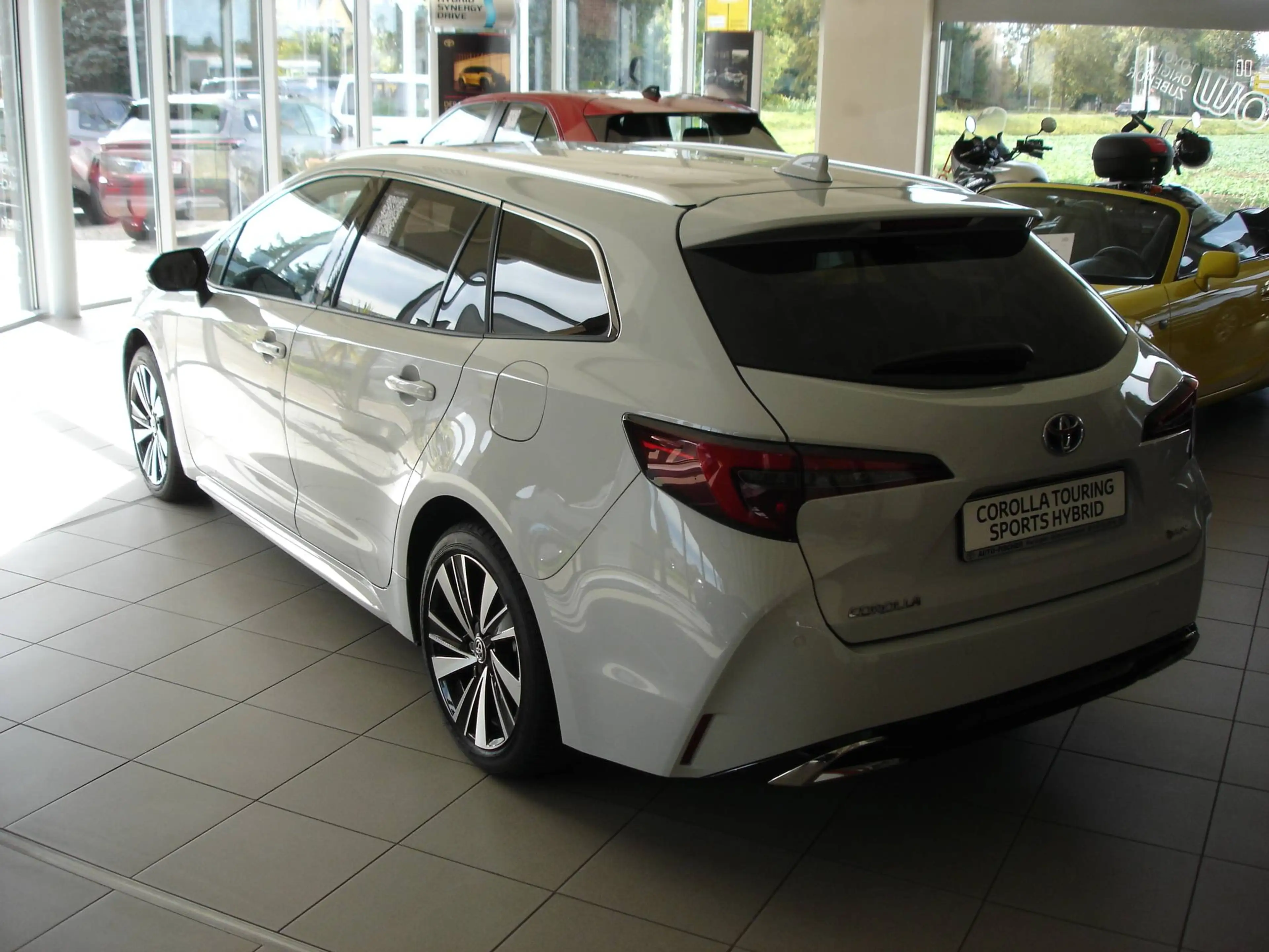 Toyota Corolla Corolla Hybrid 2.0 Hybrid Teamplayer — photo 2