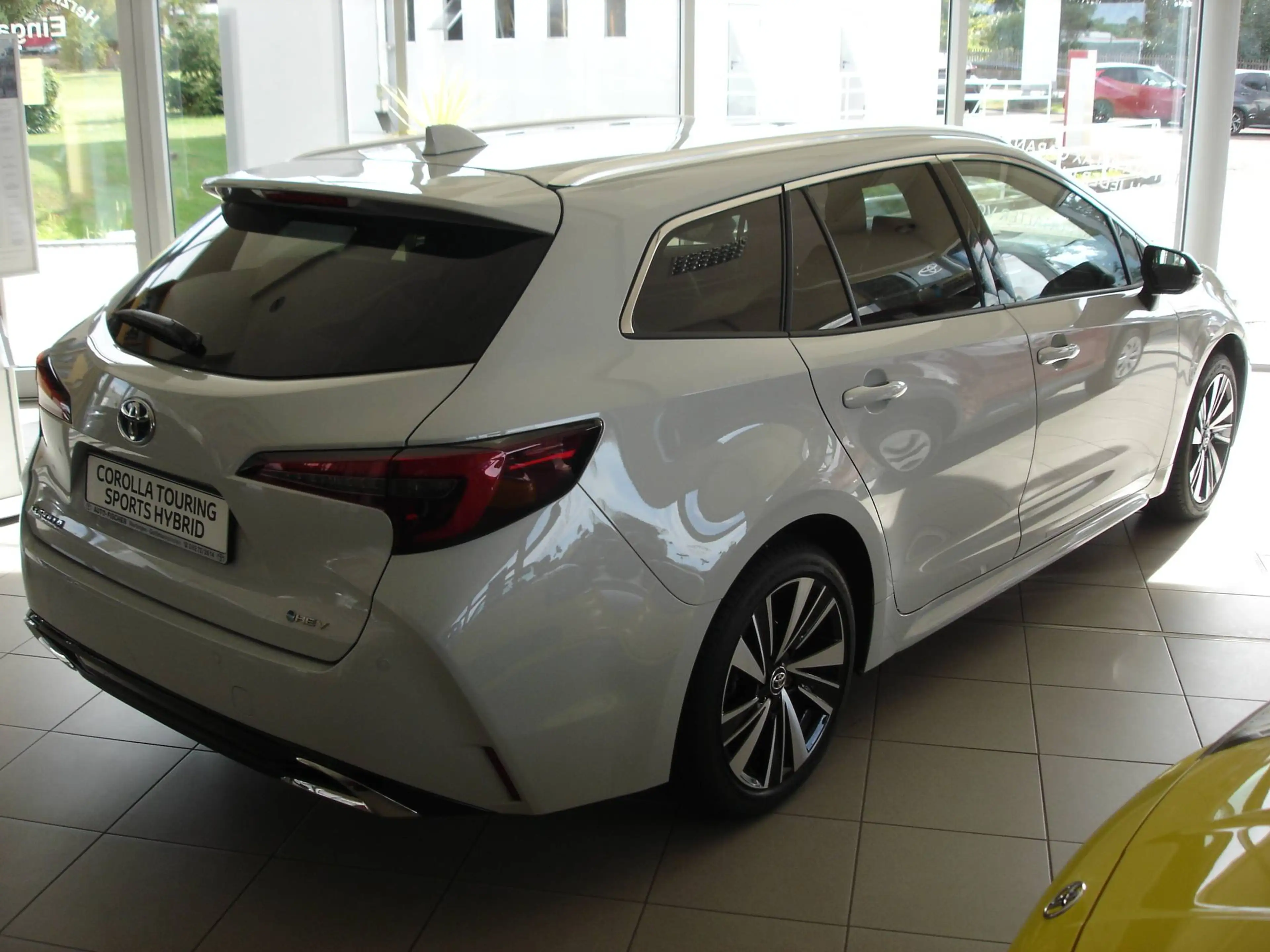 Toyota Corolla Corolla Hybrid 2.0 Hybrid Teamplayer — photo 4