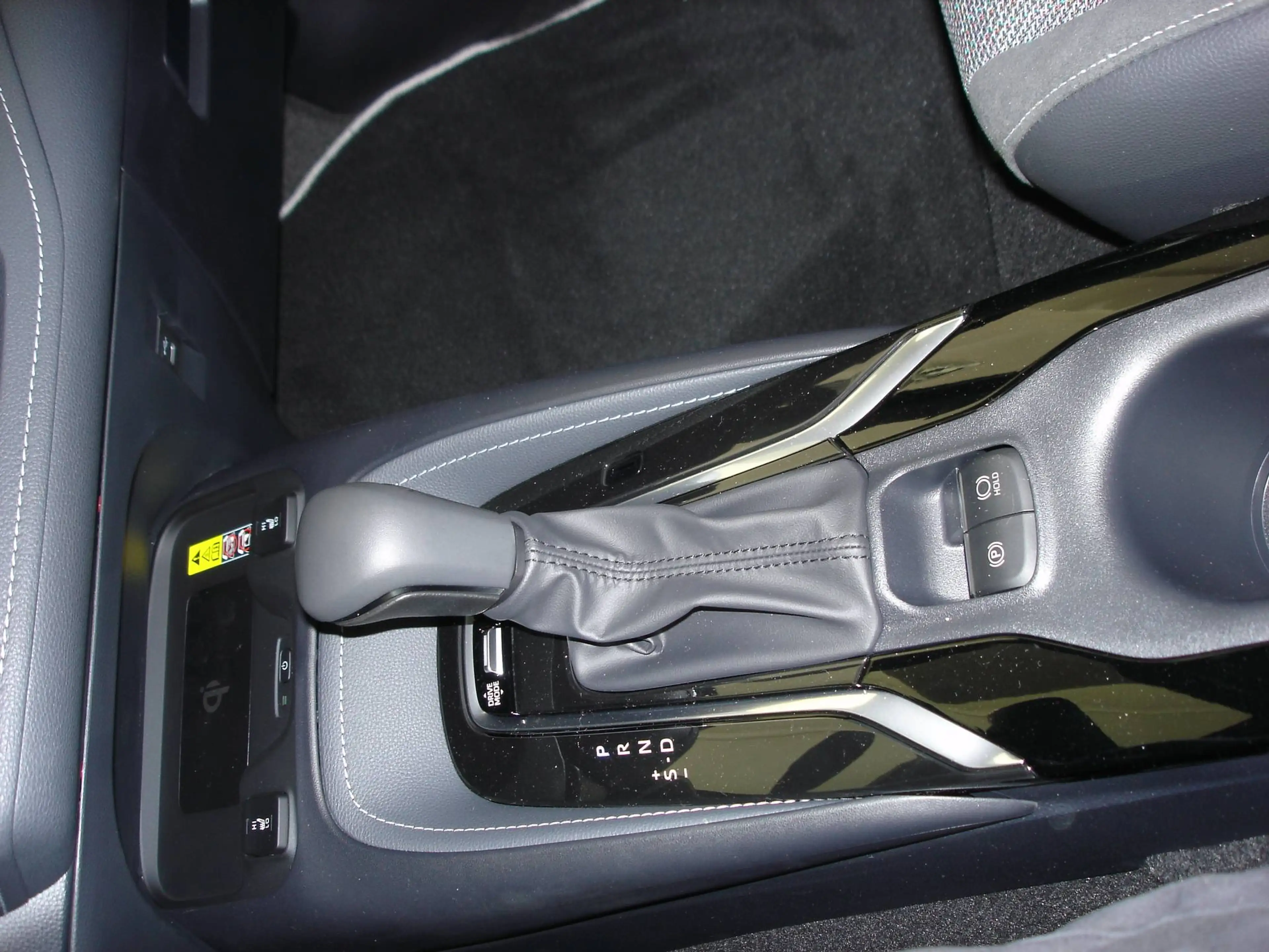 Toyota Corolla Corolla Hybrid 2.0 Hybrid Teamplayer — photo 10