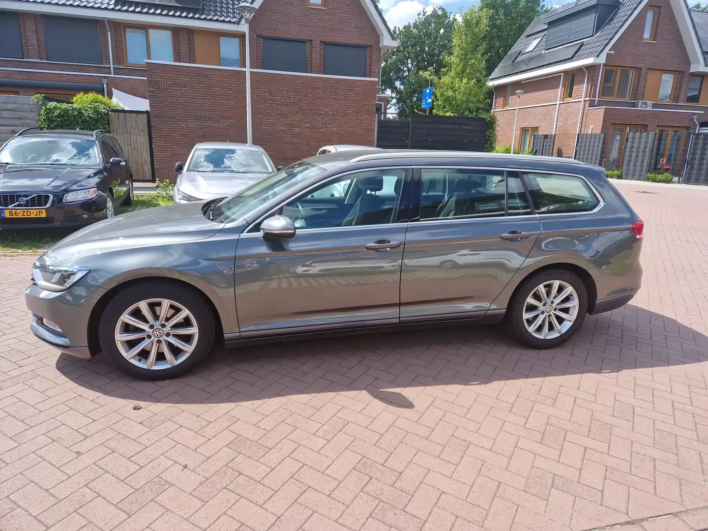 Volkswagen Passat 1.6 TDI Comfortline Blauw - 2