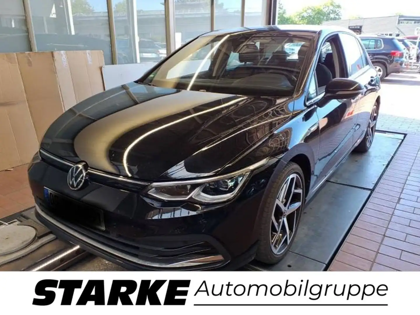 Volkswagen Golf 8 2.0 TDI DSG Style Schwarz - 2