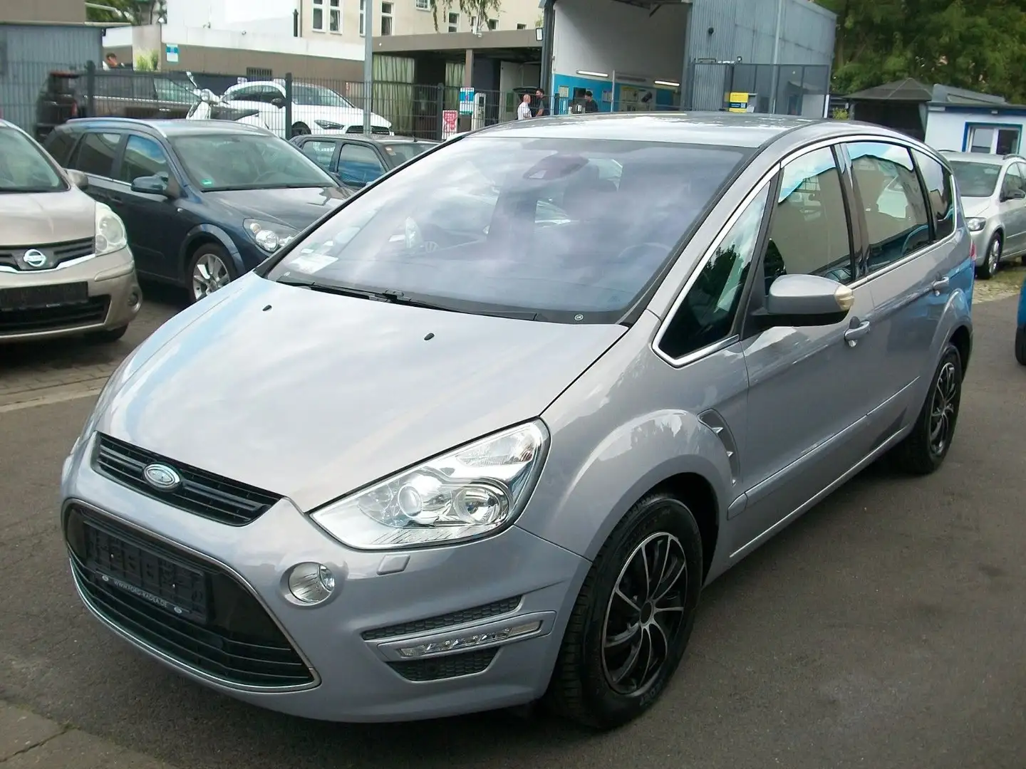 Ford S-Max 2.0 Titanium*Automatik*Navi*Klima*Euro5* Zilver - 1