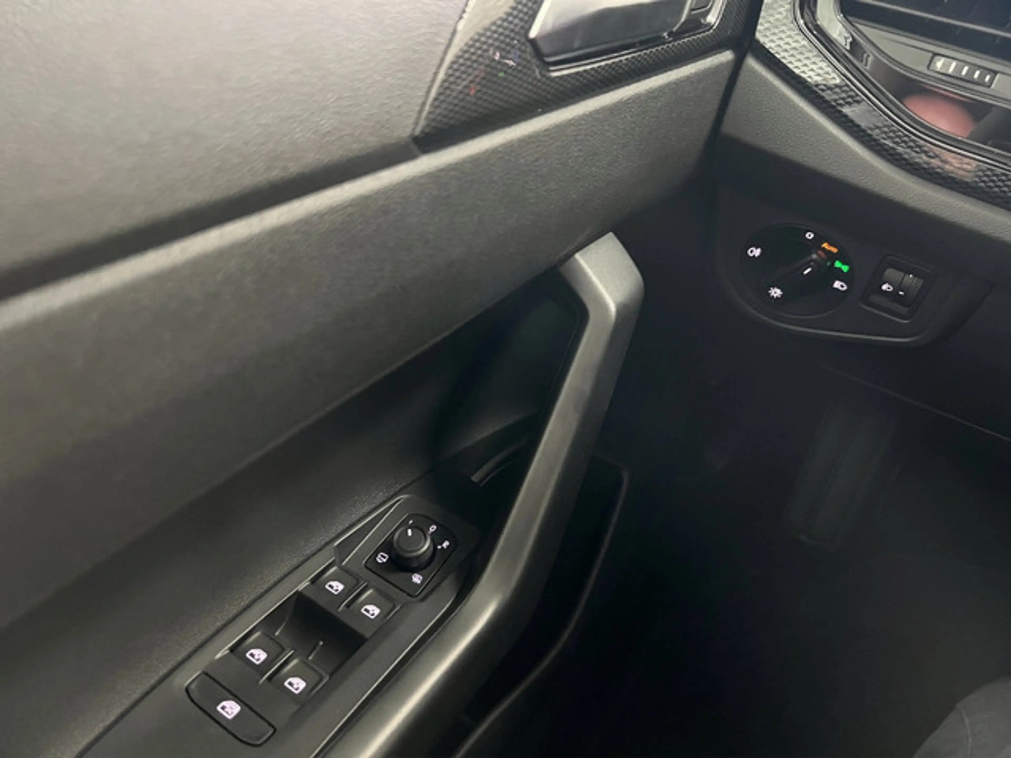 Volkswagen Polo 1,0 TSI DSG — photo 14