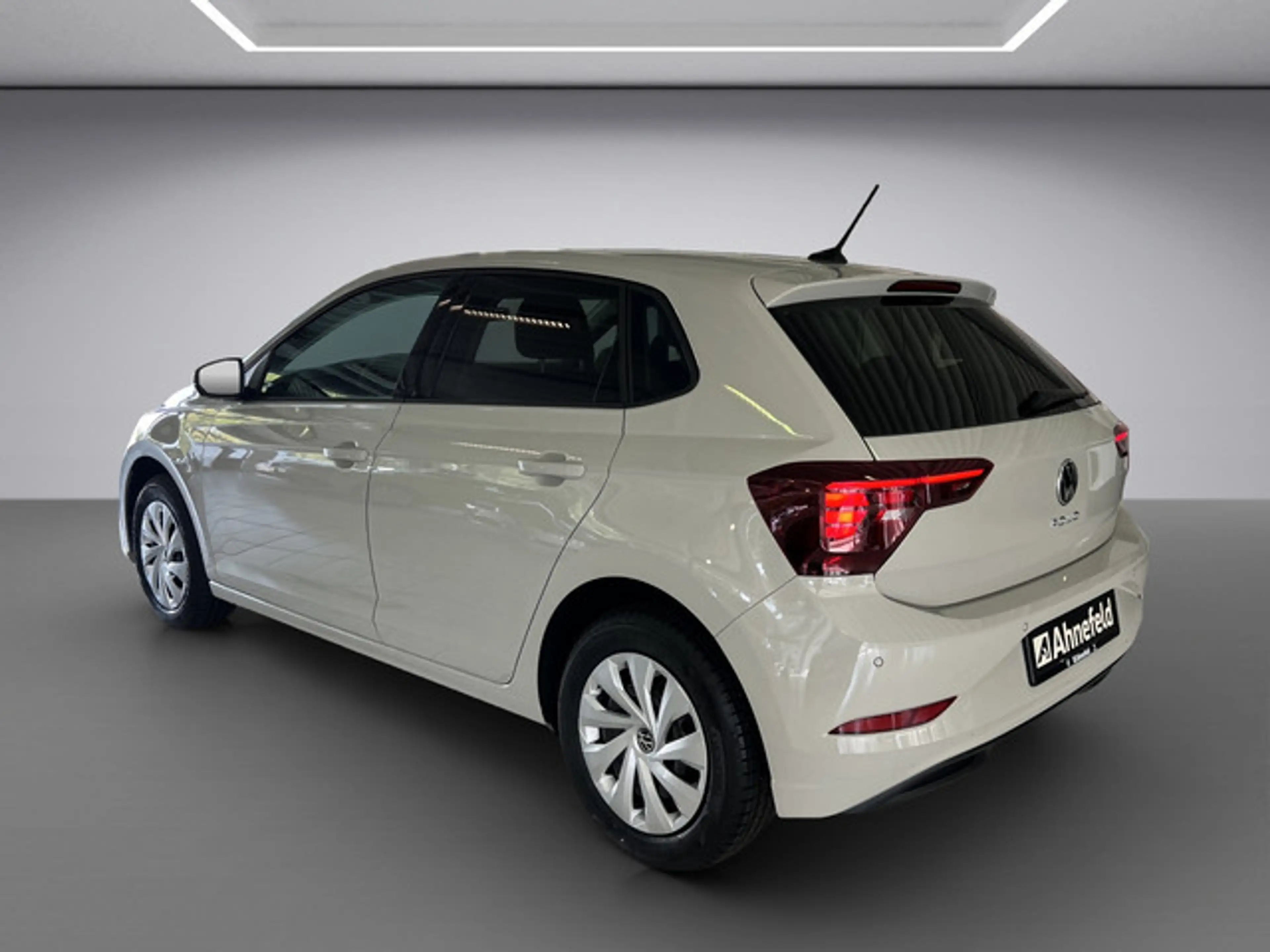 Volkswagen Polo 1,0 TSI DSG — photo 4