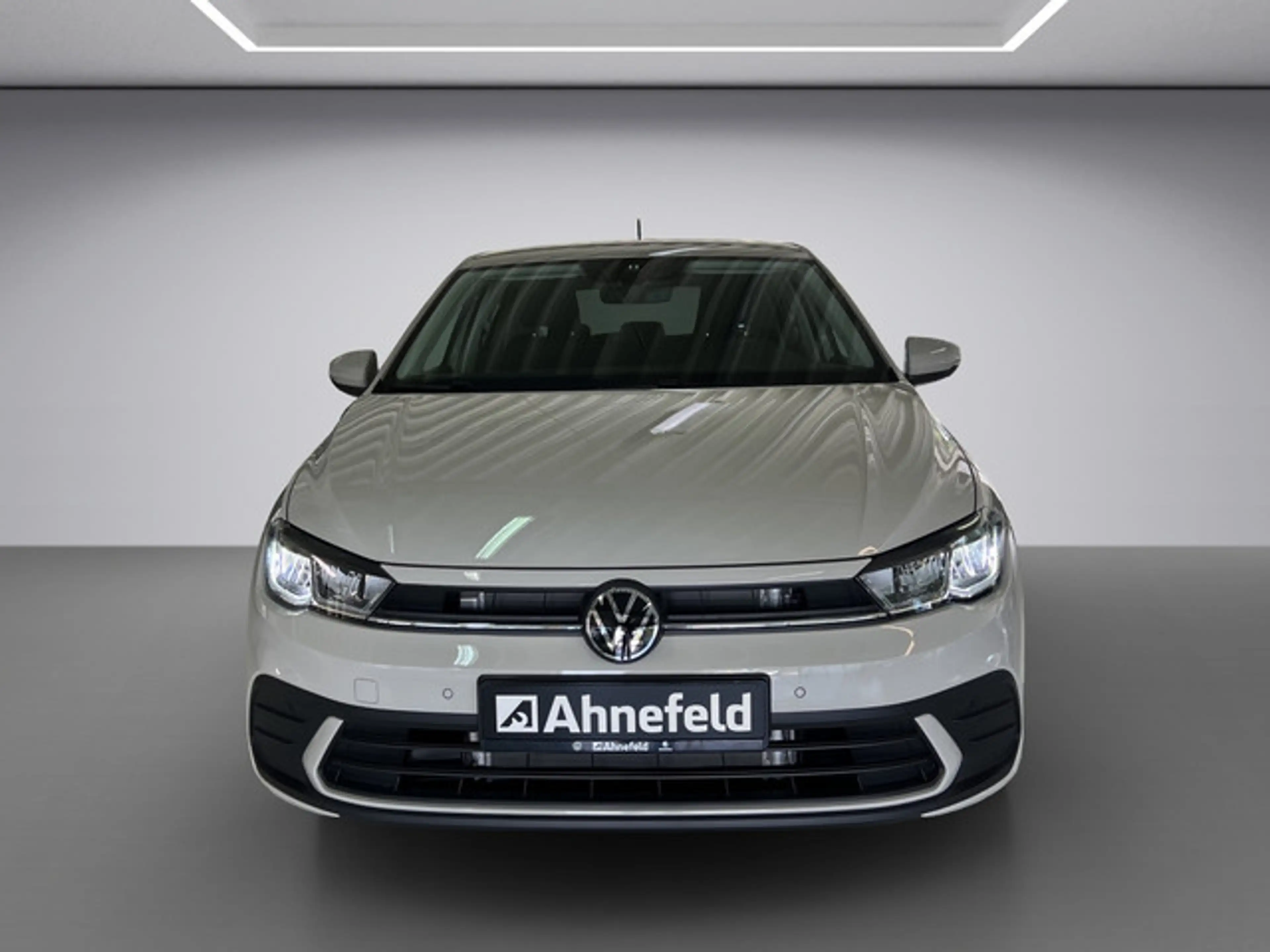 Volkswagen Polo 1,0 TSI DSG — photo 9