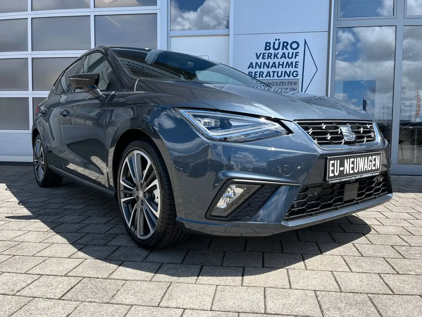 SEAT Ibiza FR 1.0 TSI DSG SHZ NAV KESSY KAM LED 18" Gris - 2