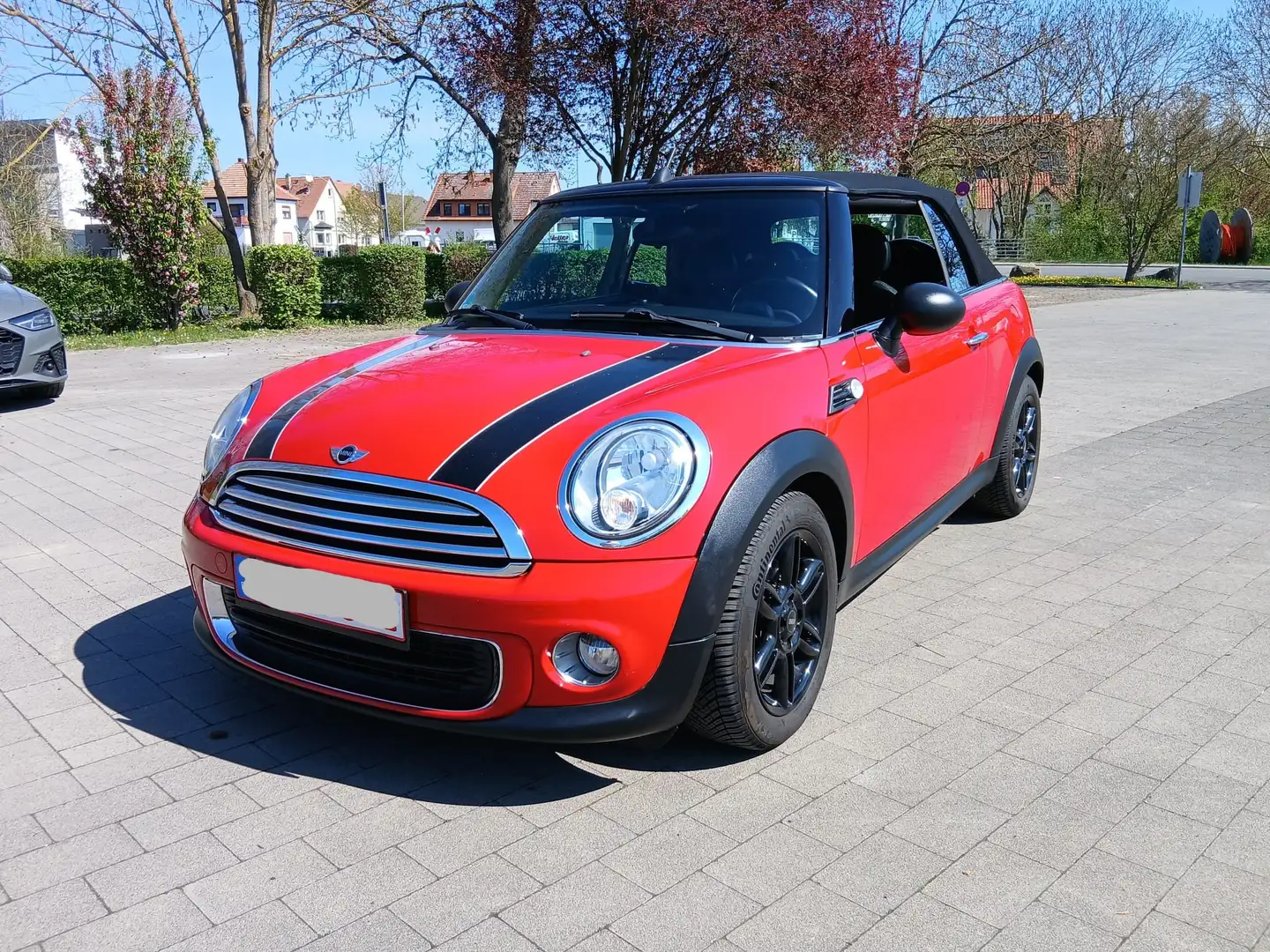 MINI One Cabrio 1.6 Red Chili wenig Km mit Klimaanlage Červená - 2