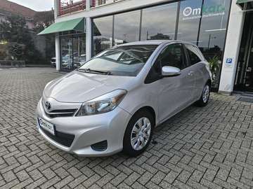 Yaris III 2011 3p 1.0 Active