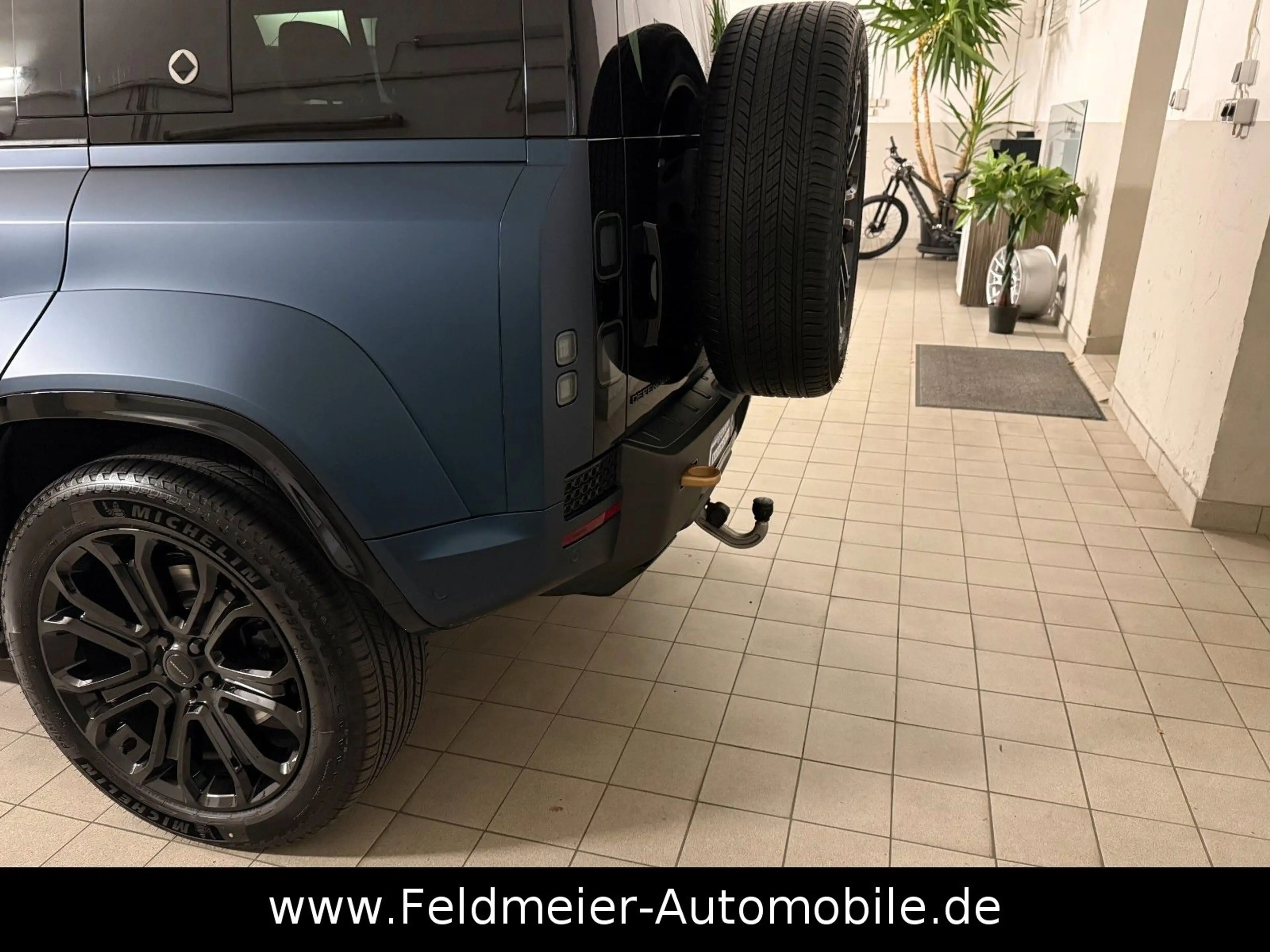 Land Rover Defender 110 OCTA*V8*Edition One*Matt*Carbon*AHK — photo 13