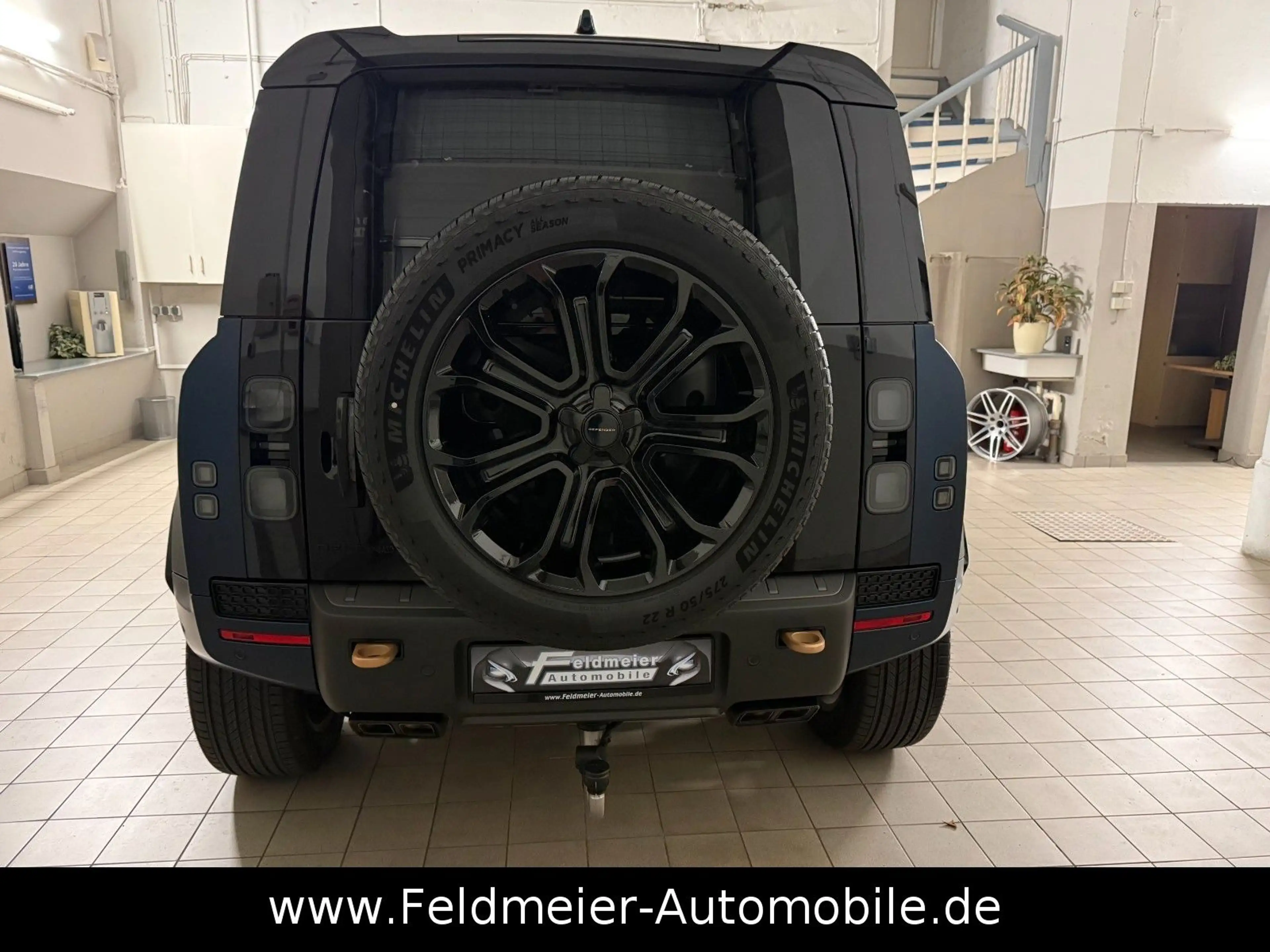 Land Rover Defender 110 OCTA*V8*Edition One*Matt*Carbon*AHK — photo 14