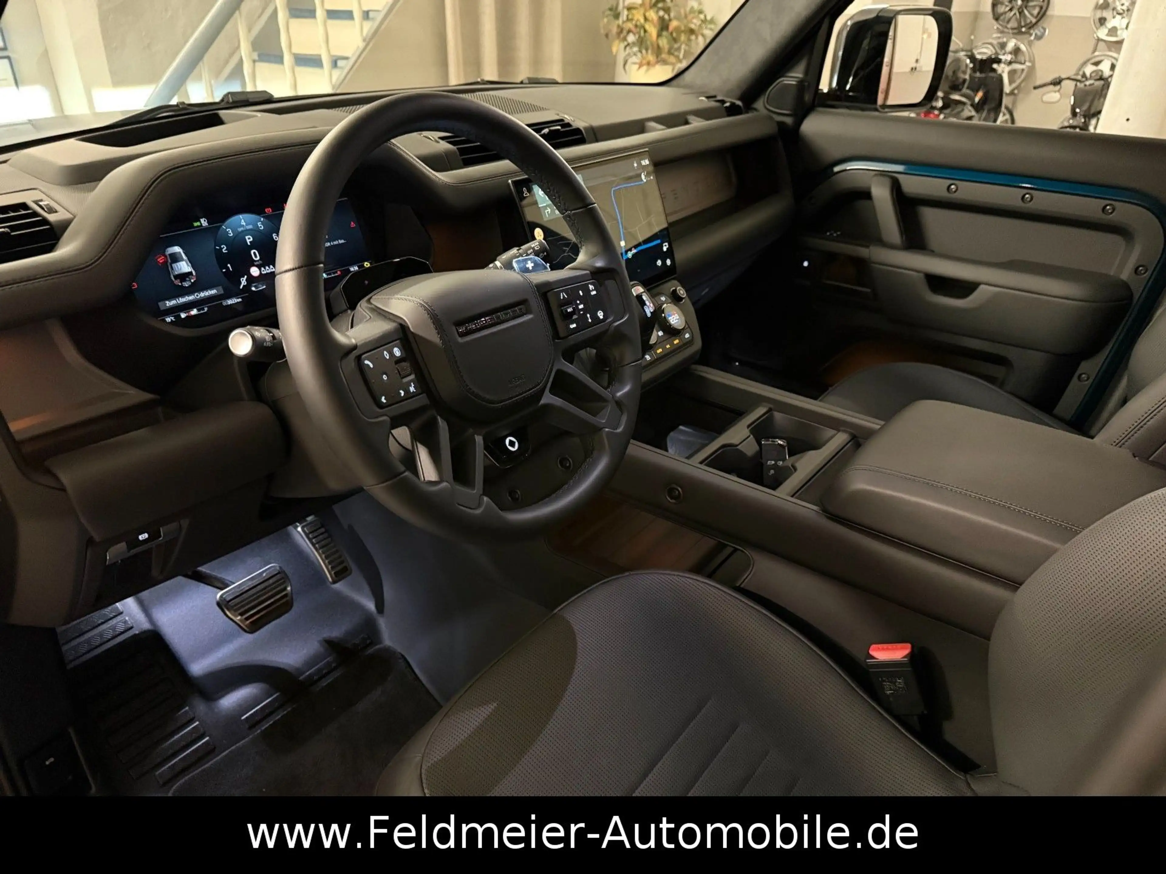 Land Rover Defender 110 OCTA*V8*Edition One*Matt*Carbon*AHK — photo 4