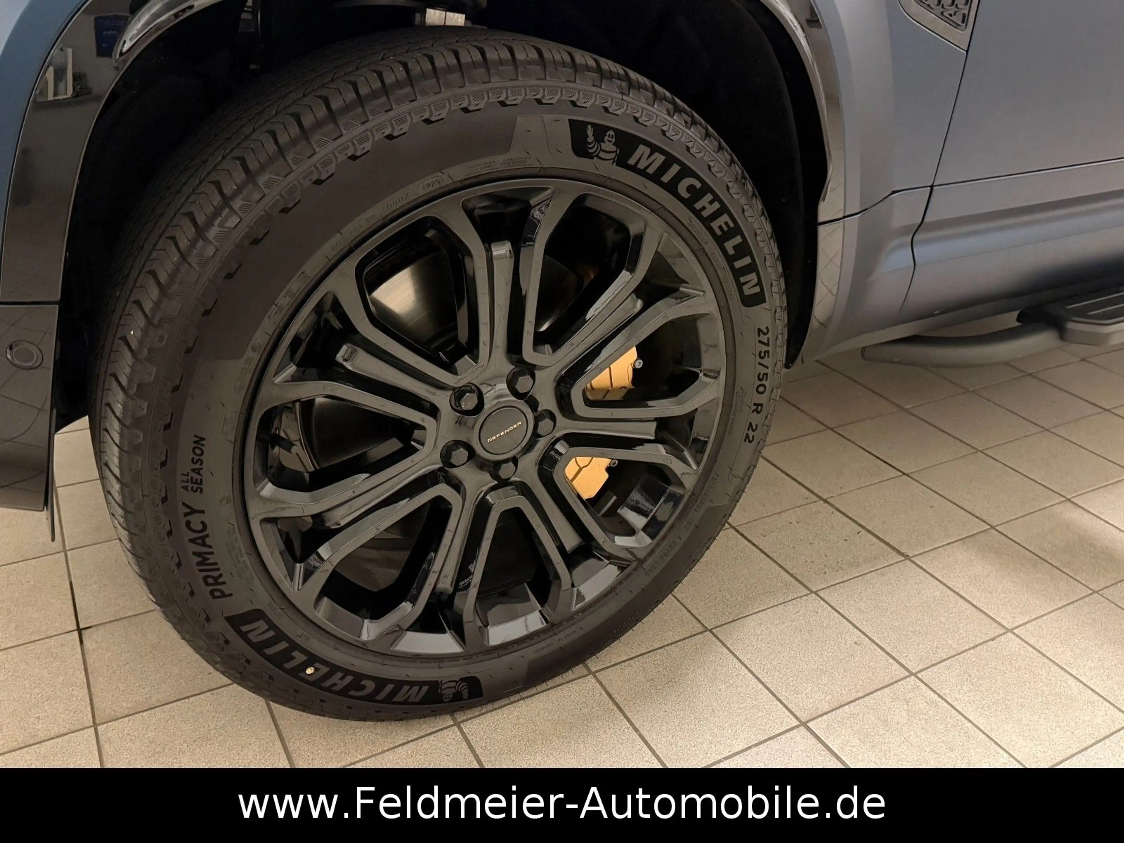Land Rover Defender 110 OCTA*V8*Edition One*Matt*Carbon*AHK — photo 12