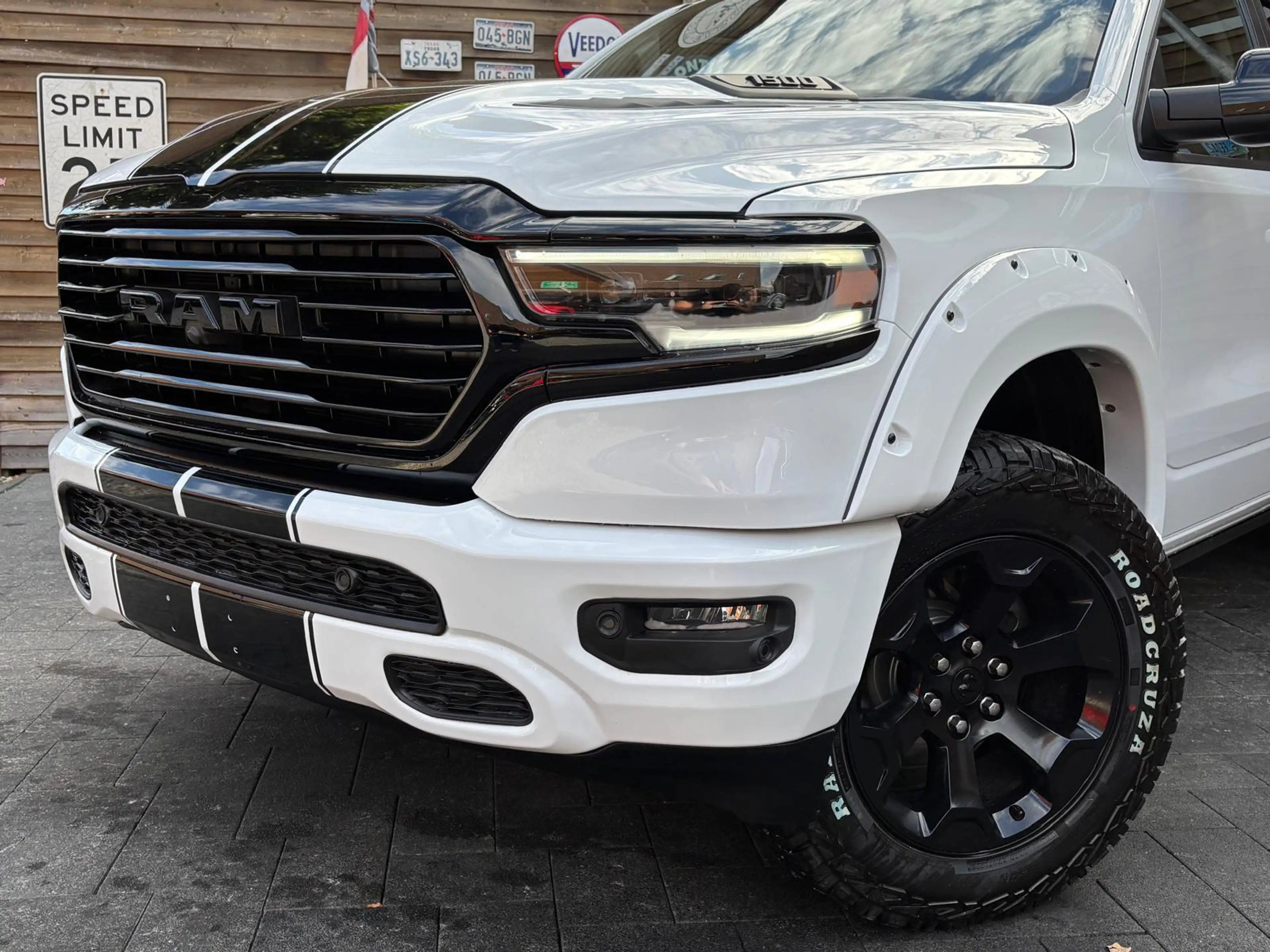 Dodge RAM 1500 Laramie 5.7L AHK Memory 4x4 LPG — photo 6