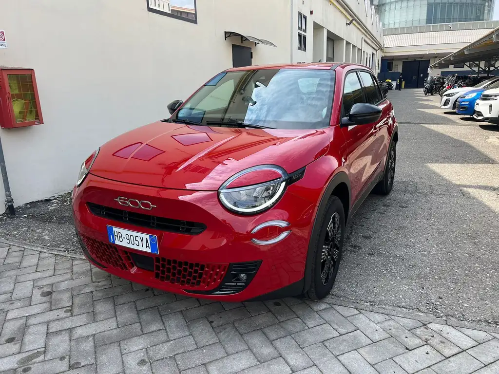 Fiat 600 2026 из Европы — купить под ключ