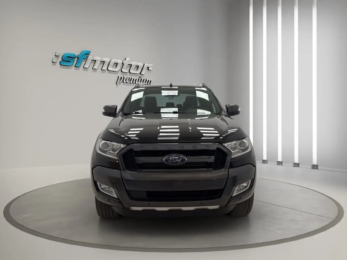 Ford Ranger 3.2TDCI DCb. Wildtrak 4x4 Aut. 200 Negro - 2