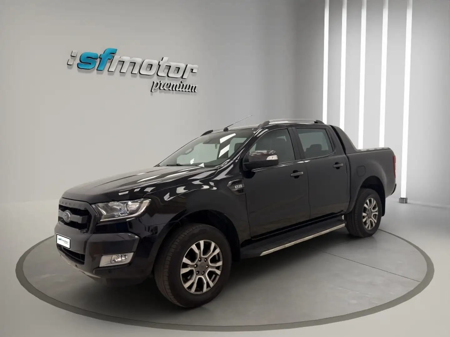 Ford Ranger 3.2TDCI DCb. Wildtrak 4x4 Aut. 200 Negro - 1